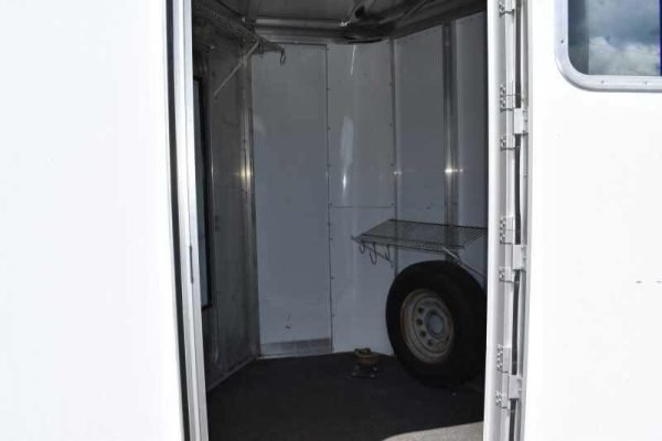 2002 Exiss SS20 2 Horse Trailer - Image 8