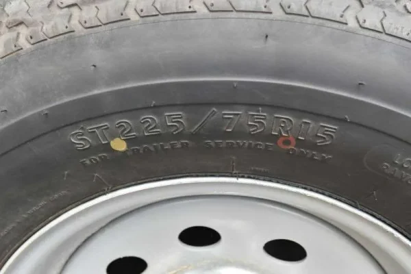 2016 Shadow 2 Horse Bumper Pull - Image 9