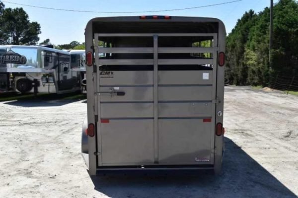 2017 CM 3HSLBP 3 Horse Trailer - Image 4