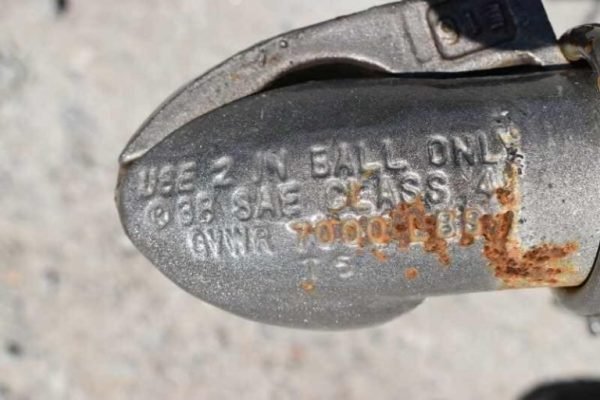 2017 CM 3HSLBP 3 Horse Trailer - Image 8