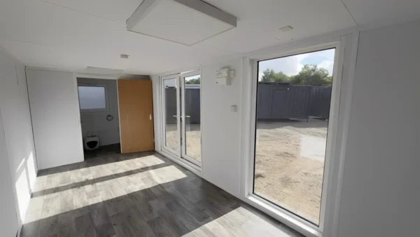24ft x 9ft Site Office with Toilet – Sales Office / Marketing Suite / Portable Site Cabin - Image 10